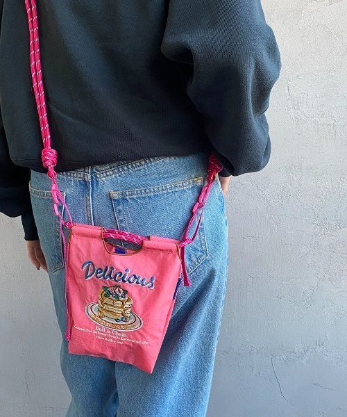 ドルチェ&ガッバーナ　クラッシュサイドロゴデニム　希少デザイン　刺繍　バタフライ 希少 ドルチェ&ガッバーナ デニム クラッシュ サイドロゴ 刺繍
