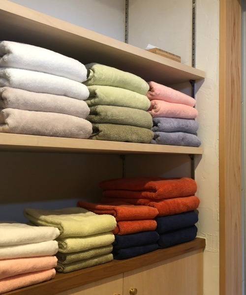 entre square（アントレスクエアー）の「Texture ふわふわで吸水力の高いバスタオル（タオル・レディース・オレンジ/ライトピンク/ベージュ/ライトオリーブ/ホワイト/インディゴブルー/オリーブ/グレイッシュブルー・ONE SIZE）」の13枚目の写真