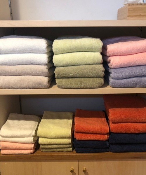 entre square（アントレスクエアー）の「Texture ふわふわで吸水力の高いバスタオル（タオル・レディース・オレンジ/ライトピンク/ベージュ/ライトオリーブ/ホワイト/インディゴブルー/オリーブ/グレイッシュブルー・ONE SIZE）」の12枚目の写真