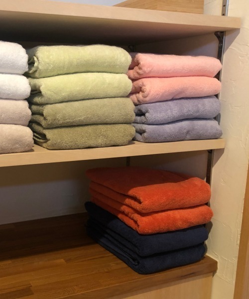 entre square（アントレスクエアー）の「Texture ふわふわで吸水力の高いバスタオル（タオル・レディース・オレンジ/ライトピンク/ベージュ/ライトオリーブ/ホワイト/インディゴブルー/オリーブ/グレイッシュブルー・ONE SIZE）」の9枚目の写真