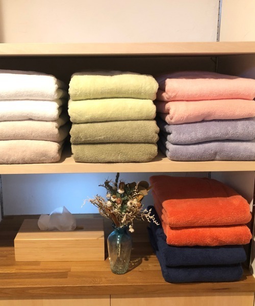 entre square（アントレスクエアー）の「Texture ふわふわで吸水力の高いバスタオル（タオル・レディース・オレンジ/ライトピンク/ベージュ/ライトオリーブ/ホワイト/インディゴブルー/オリーブ/グレイッシュブルー・ONE SIZE）」の11枚目の写真