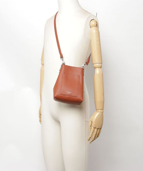 ALTROSE（アルトローズ）の「【ALTROSE】160296 ベル2WAYショルダー 2WAYミニショルダーバッグ 巾着バッグ（ショルダーバッグ・レディース・ベージュ/キャメル/ブラック/アイボリー・FREE）」の8枚目の写真