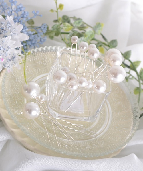 VIBGYOR Women(ヴィブジョー ウィメン)の「【float】パール ヘアピン Uピン【18本セット/ドレス/結婚式/成人式/着物/浴衣】(ヘアピン・レディース・ホワイト×ゴールド/ホワイト×シルバー・FREE)」の2枚目の写真