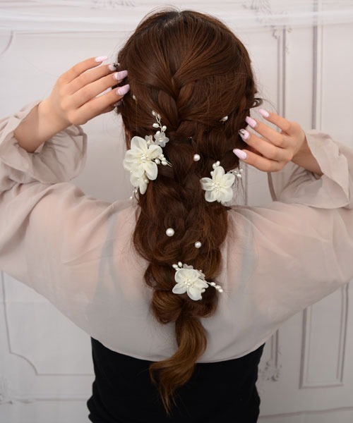 VIBGYOR Women(ヴィブジョー ウィメン)の「【float】パール ヘアピン Uピン【18本セット/ドレス/結婚式/成人式/着物/浴衣】(ヘアピン・レディース・ホワイト×ゴールド/ホワイト×シルバー・FREE)」の9枚目の写真