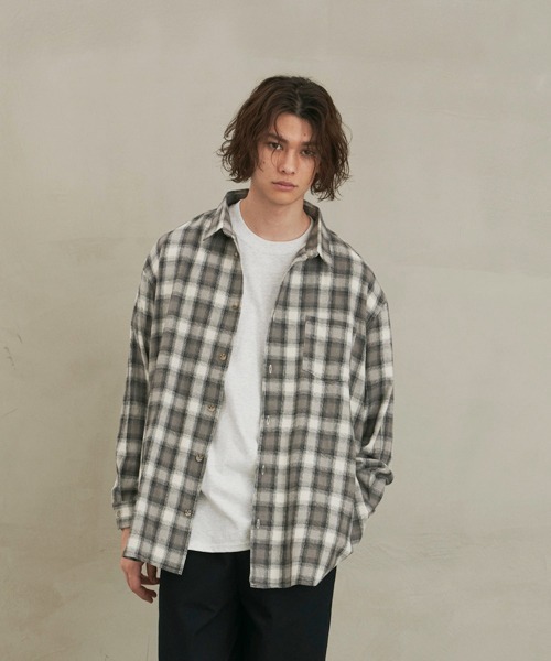 ＪＵＧＬＡＮＳ（ユグランス）の「【Revo.】ルーズシルエットオンブレチェックロングスリーブシャツ/メンズ（シャツ/ブラウス・メンズ・ブラック/グレー/ネイビー・M/L）」の2枚目の写真