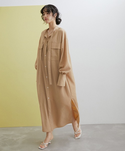 ADAM ET ROPE'(アダムエロペ)の「【WEB限定】ワークギャザーシャツワンピース(シャツワンピース・レディース・ブラック/ブルー系その他4/ベージュ・FREE)」の5枚目の写真