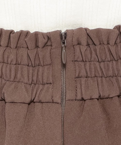 MISCH MASCH（ミッシュマッシュ）の「チェーン付きフレアースカート（スカート・レディース・ブラウン/ブラック/ベージュ・SMALL/MEDIUM）」の8枚目の写真