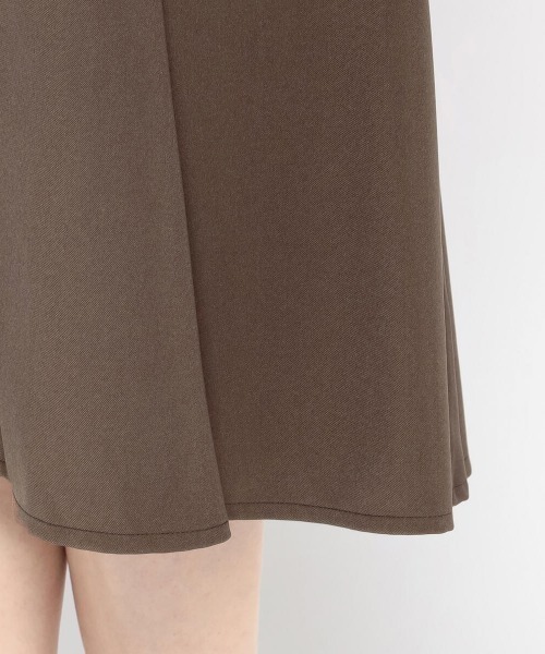 MISCH MASCH（ミッシュマッシュ）の「チェーン付きフレアースカート（スカート・レディース・ブラウン/ブラック/ベージュ・SMALL/MEDIUM）」の9枚目の写真