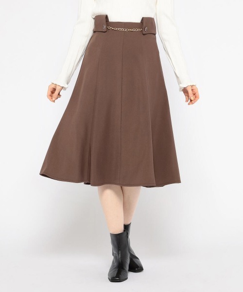 MISCH MASCH（ミッシュマッシュ）の「チェーン付きフレアースカート（スカート・レディース・ブラウン/ブラック/ベージュ・SMALL/MEDIUM）」の11枚目の写真