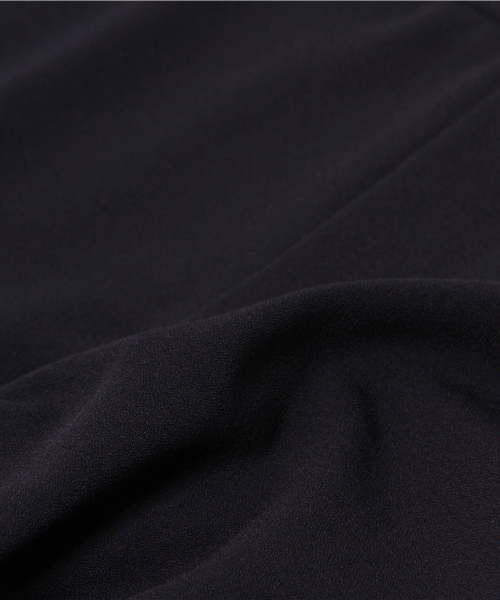 MID by MIDWEST(ミッド バイ ミッドウエスト)の「MID by MIDWEST クロップドワイドパンツ(その他パンツ・レディース・ブラック/ネイビー・1/2)」の4枚目の写真