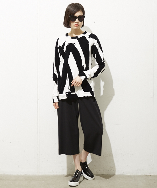 MID by MIDWEST(ミッド バイ ミッドウエスト)の「MID by MIDWEST クロップドワイドパンツ(その他パンツ・レディース・ブラック/ネイビー・1/2)」の15枚目の写真