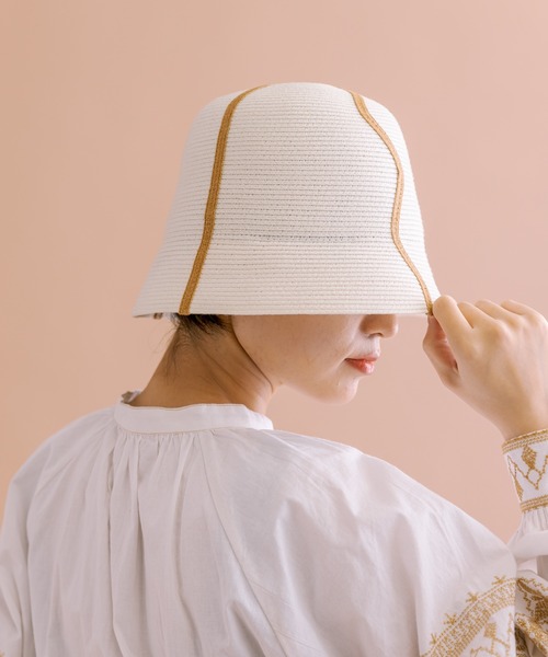 ear PAPILLONNER（イアパピヨネ）の「【SUM1 STYLE（スミスタイル）】ラインバケットハット（ハット・レディース・ブラック/ホワイト・FREE）」の5枚目の写真