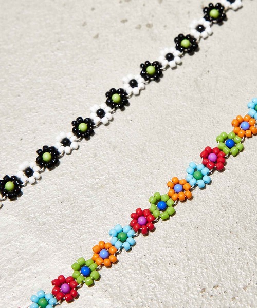 X-girl（エックスガール）の「FLOWER BEADS CHOKER（チョーカー・レディース・ブラック/マルチ・ONE SIZE）」の4枚目の写真