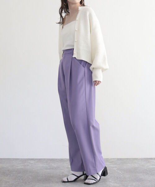 fredy emue(フレディエミュ)の「パール釦ボリュームスリーブカーディガン(カーディガン/ボレロ・レディース・オフホワイト/ブルー系その他/ホワイト系その他/ネイビー・38)」の7枚目の写真