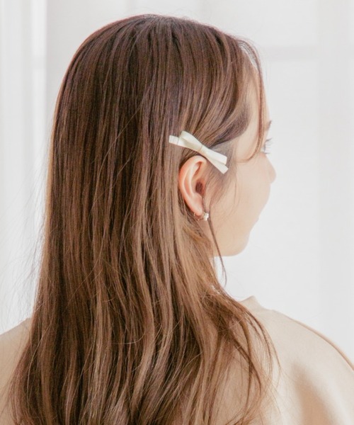 flower(フラワー)の「サテンリボンクリップ(ヘアピン・レディース・アイボリー/ブラック・FREE)」の7枚目の写真