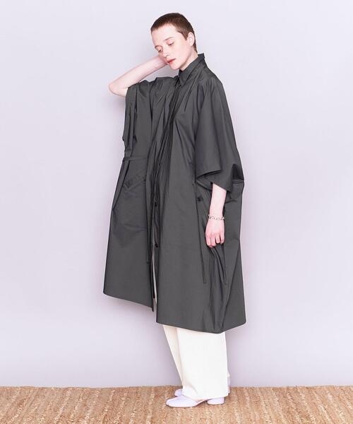 AEWEN MATOPH（イウエン マトフ）の「＜AEWEN MATOPH＞N シャンブレー ポンチョコート（ポンチョ・レディース・ダークグレー/オリーブ・FREE）」の10枚目の写真