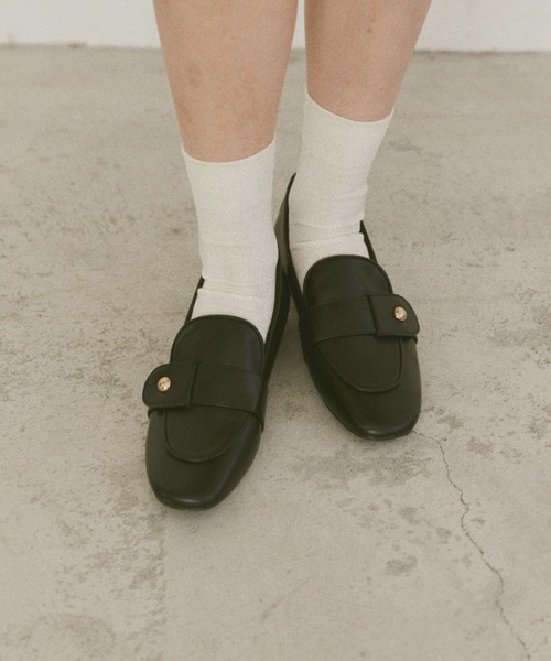 moi tytto(モイテュット)の「ベルトモチーフローファー(ローファー・レディース・ベージュ/ブラック/ブラウン・MEDIUM/LARGE/SMALL)」の9枚目の写真