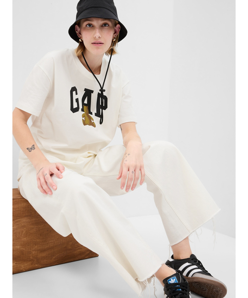 GAP（ギャップ）の「GAPアーチロゴ Tシャツ（Tシャツ/カットソー・レディース・ブラック/ホワイト/ベージュ/ネイビー・S/L/XS/M/XXS/XL）」の13枚目の写真