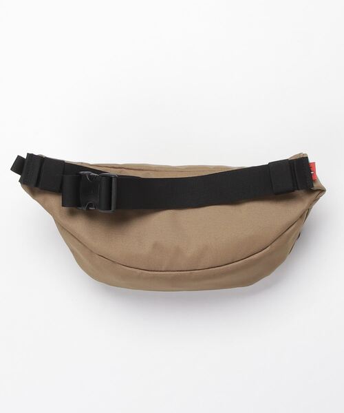 CHUMS(チャムス)の「CHUMS/チャムス ウエストバッグ RECYCLE SMALL WAIST POUCH リサイクルスモールウエストポーチ CH60-3529(ボディバッグ/ウエストポーチ・メンズ・ブラウン/ブラック/ホワイト/ネイビー/グレイッシュベージュ/ライトブルー/レッド/ブラック×ホワイト・FREE)」の9枚目の写真