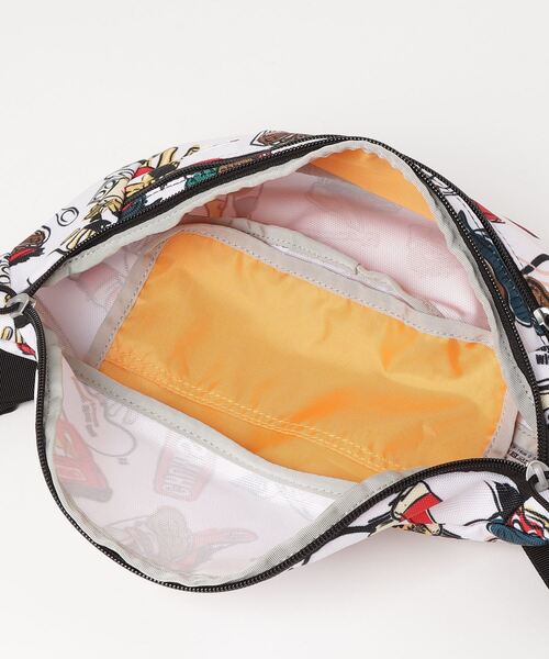 CHUMS(チャムス)の「CHUMS/チャムス ウエストバッグ RECYCLE SMALL WAIST POUCH リサイクルスモールウエストポーチ CH60-3529(ボディバッグ/ウエストポーチ・メンズ・ブラウン/ブラック/ホワイト/ネイビー/グレイッシュベージュ/ライトブルー/レッド/ブラック×ホワイト・FREE)」の12枚目の写真