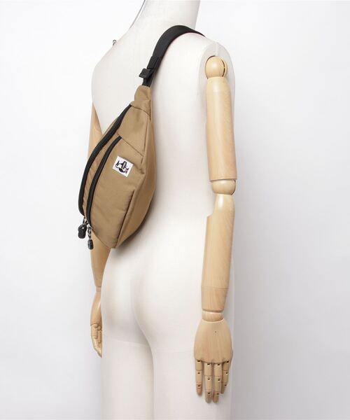 CHUMS(チャムス)の「CHUMS/チャムス ウエストバッグ RECYCLE SMALL WAIST POUCH リサイクルスモールウエストポーチ CH60-3529(ボディバッグ/ウエストポーチ・メンズ・ブラウン/ブラック/ホワイト/ネイビー/グレイッシュベージュ/ライトブルー/レッド/ブラック×ホワイト・FREE)」の13枚目の写真