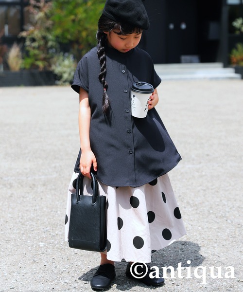 antiqua（アンティカ）の「エアリーフレンチ袖シャツ（シャツ/ブラウス・キッズ・ブラック/オフホワイト/ブルー・130/140/150/160）」の2枚目の写真