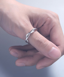 YArKA（ヤーカ）の「【YArKA/ヤーカ】entwined curvaceous design ring [ducube kans] / 絡み合う曲線美デザインリング（リング）」