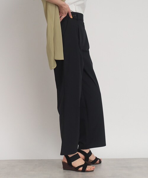 DRESKIP（ドレスキップ）の「◆【軽やかサラリはき心地】タックワイドパンツ（その他パンツ・レディース・ブルー/ネイビー/ベージュ・03/02/04）」の2枚目の写真