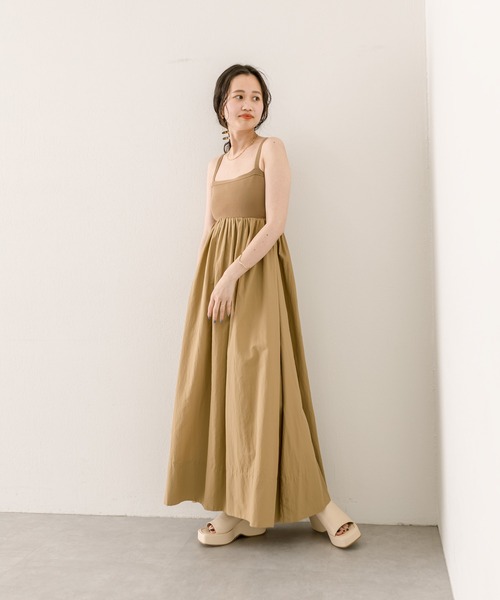 mystic(ミスティック)の「ニット切替キャミワンピース(ワンピース・レディース・ブラック/ブルー/キャメル・1/2)」の9枚目の写真