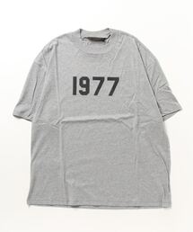 FOG ESSENTIALS 1977LOGO T-SHIRT エッセンシャルズ 1977ロゴ Tシャツ
