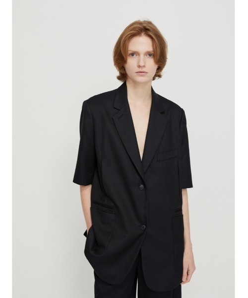 JNBY（ジェーエヌビーワイ）の「Single-breasted Short-sleeve Wool-blend Blazer / シングルブレザー/ ジャケット（テーラードジャケット・レディース・パープル/グリーン/ブラック・36/38/40）」の2枚目の写真
