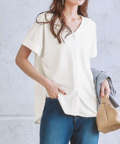 7days Life Styling(セブンデイズライフスタイリング)の「【ひんやり接触冷感】Vネックカットソートップス(Tシャツ/カットソー・レディース・ブラック/ライトグレー/オフホワイト/ネイビー・L/S/M/LL)」の2枚目の写真