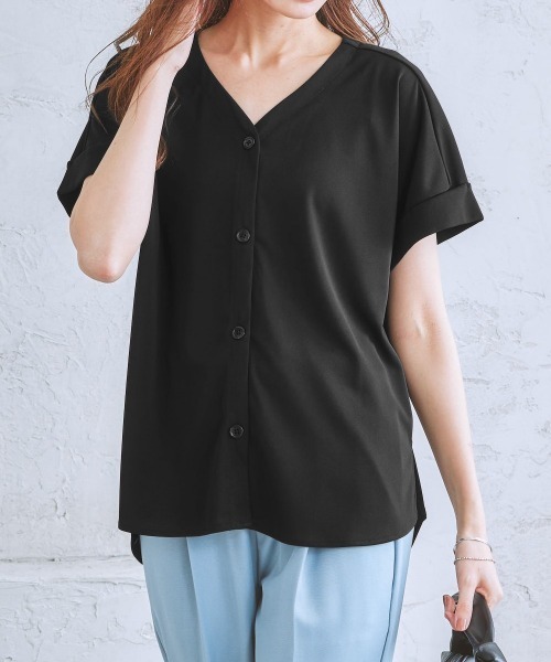 7days Life Styling(セブンデイズライフスタイリング)の「【ひんやり接触冷感】Vネックカットソートップス(Tシャツ/カットソー・レディース・ブラック/ライトグレー/オフホワイト/ネイビー・L/S/M/LL)」の1枚目の写真