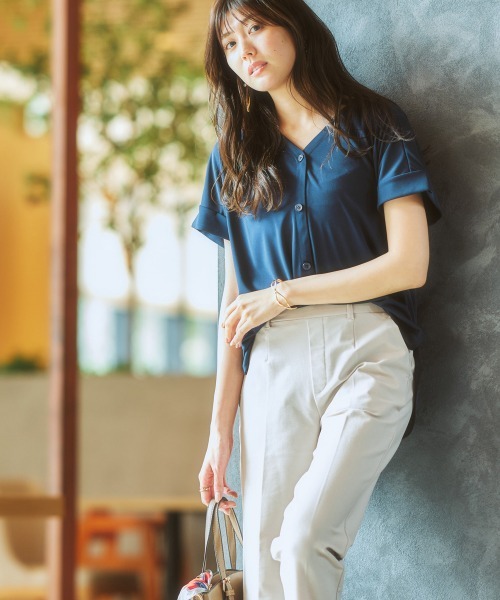 7days Life Styling(セブンデイズライフスタイリング)の「【ひんやり接触冷感】Vネックカットソートップス(Tシャツ/カットソー・レディース・ブラック/ライトグレー/オフホワイト/ネイビー・L/S/M/LL)」の17枚目の写真