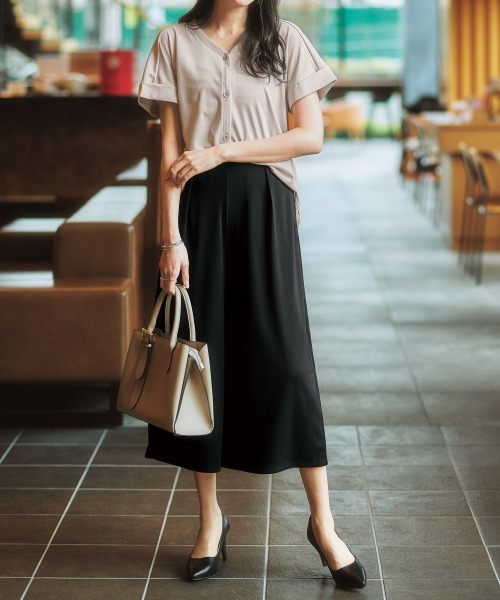 7days Life Styling(セブンデイズライフスタイリング)の「【ひんやり接触冷感】Vネックカットソートップス(Tシャツ/カットソー・レディース・ブラック/ライトグレー/オフホワイト/ネイビー・L/S/M/LL)」の22枚目の写真