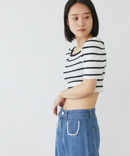 mebole(メボレ)の「パフスリーブクロップド丈ボーダートップス(Tシャツ/カットソー・レディース・ブラック/ホワイト・FREE)」の5枚目の写真
