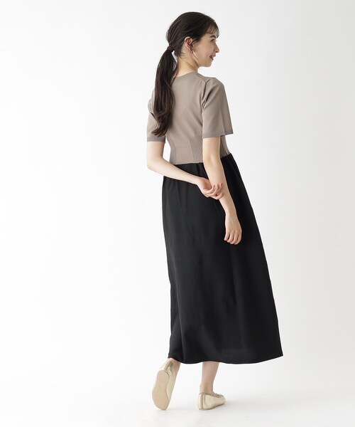 OPAQUE.CLIP（オペークドットクリップ）の「◆カラーブロッキングニットワンピース【洗濯機洗い可/イージーケア】（ワンピース・レディース・ブラック/ベージュ系その他2/グリーン系その他5/チャコール・36/38）」の19枚目の写真