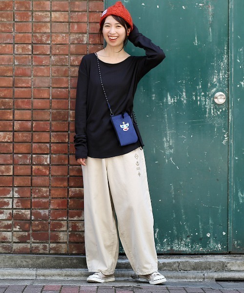 チチカカ（チチカカ）の「ツイル＆デニム刺繍サーカスパンツ（デニムパンツ・レディース・インディゴブルー/アイボリー/カーキ・FREE）」の4枚目の写真