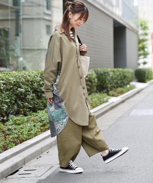 チチカカ（チチカカ）の「ツイル＆デニム刺繍サーカスパンツ（デニムパンツ・レディース・インディゴブルー/アイボリー/カーキ・FREE）」の5枚目の写真