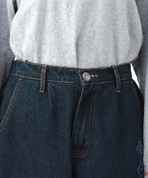 チチカカ（チチカカ）の「ツイル＆デニム刺繍サーカスパンツ（デニムパンツ・レディース・インディゴブルー/アイボリー/カーキ・FREE）」の13枚目の写真