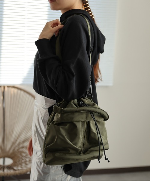 sakishimatokyo(サキシマトーキョー)の「ドローストリング ショルダー 2WAYバッグ(ショルダーバッグ・レディース・ベージュ/ブラック/カーキ・FREE)」の15枚目の写真