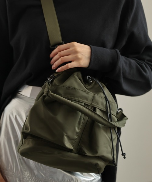 sakishimatokyo(サキシマトーキョー)の「ドローストリング ショルダー 2WAYバッグ(ショルダーバッグ・レディース・ベージュ/ブラック/カーキ・FREE)」の17枚目の写真