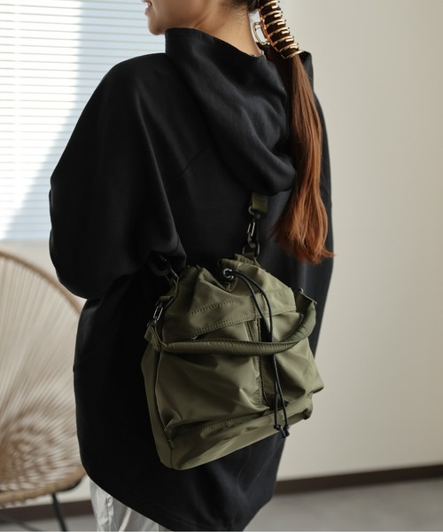 sakishimatokyo(サキシマトーキョー)の「ドローストリング ショルダー 2WAYバッグ(ショルダーバッグ・レディース・ベージュ/ブラック/カーキ・FREE)」の19枚目の写真