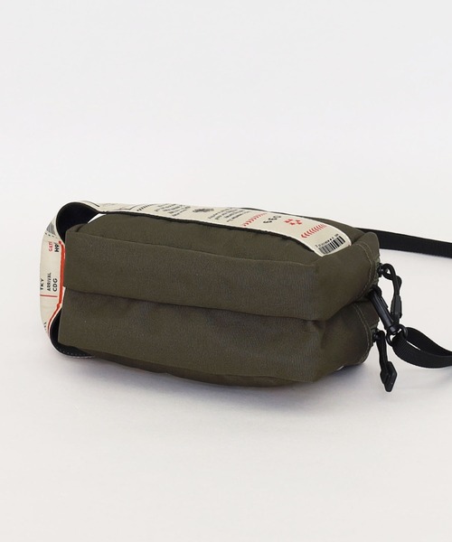 COOCO(クーコ)の「オリジナル柄テープ2層ポーチ2WAYショルダー(ショルダーバッグ・レディース・ブラック/ブルー/ベージュ/カーキ/レオパード・9)」の16枚目の写真