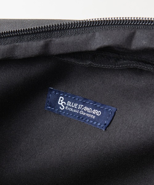 Blue Standard (ブルースタンダード)の「【BLUE STANDARD/ブルースタンダード】撥水 ラージ ボディバッグ ビジネス 通勤 通学 スクールバッグ(ボディバッグ/ウエストポーチ・メンズ・グレー/ブラック・FREE)」の8枚目の写真