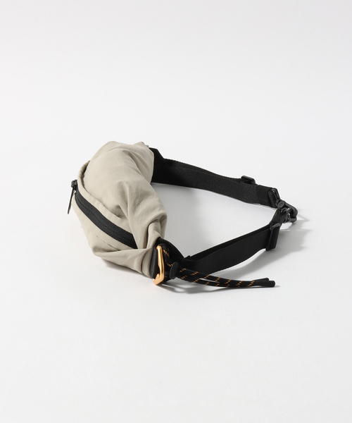 Cote&Ciel（コートエシエル）の「COTE＆CIEL Adda / 29053（ボディバッグ/ウエストポーチ・メンズ・ベージュ・FREE）」の3枚目の写真