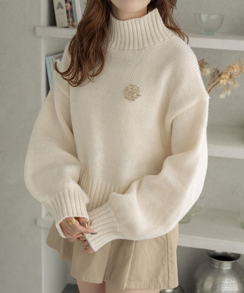 Ambre Neige（アンブルネージュ）の「ラメハイネックニット＆ブローチセット／WEB/EC限定商品（ニット/セーター・レディース・チャコールグレー/ベビーピンク/アイボリー/ブラック・FREE）」の6枚目の写真