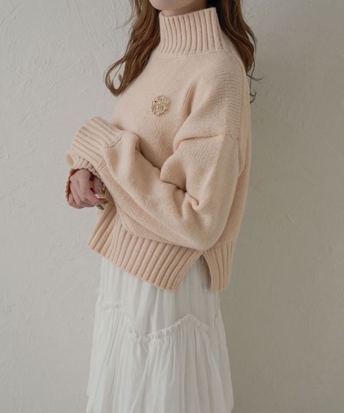 Ambre Neige（アンブルネージュ）の「ラメハイネックニット＆ブローチセット／WEB/EC限定商品（ニット/セーター・レディース・チャコールグレー/ベビーピンク/アイボリー/ブラック・FREE）」の11枚目の写真