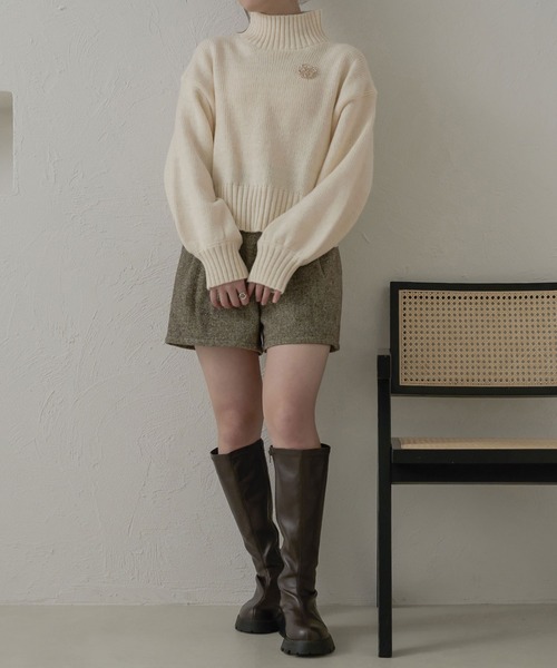 Ambre Neige（アンブルネージュ）の「ラメハイネックニット＆ブローチセット／WEB/EC限定商品（ニット/セーター・レディース・チャコールグレー/ベビーピンク/アイボリー/ブラック・FREE）」の10枚目の写真