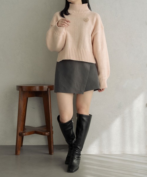 Ambre Neige（アンブルネージュ）の「ラメハイネックニット＆ブローチセット／WEB/EC限定商品（ニット/セーター・レディース・チャコールグレー/ベビーピンク/アイボリー/ブラック・FREE）」の16枚目の写真